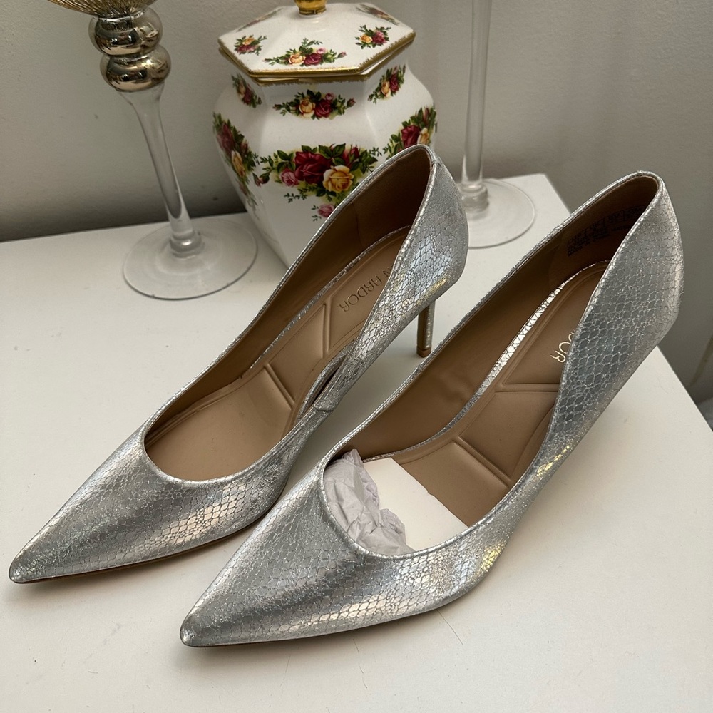 NEW| Metallic Silver Pointed Toe Stilettos Pumps - Picture 7 of 14